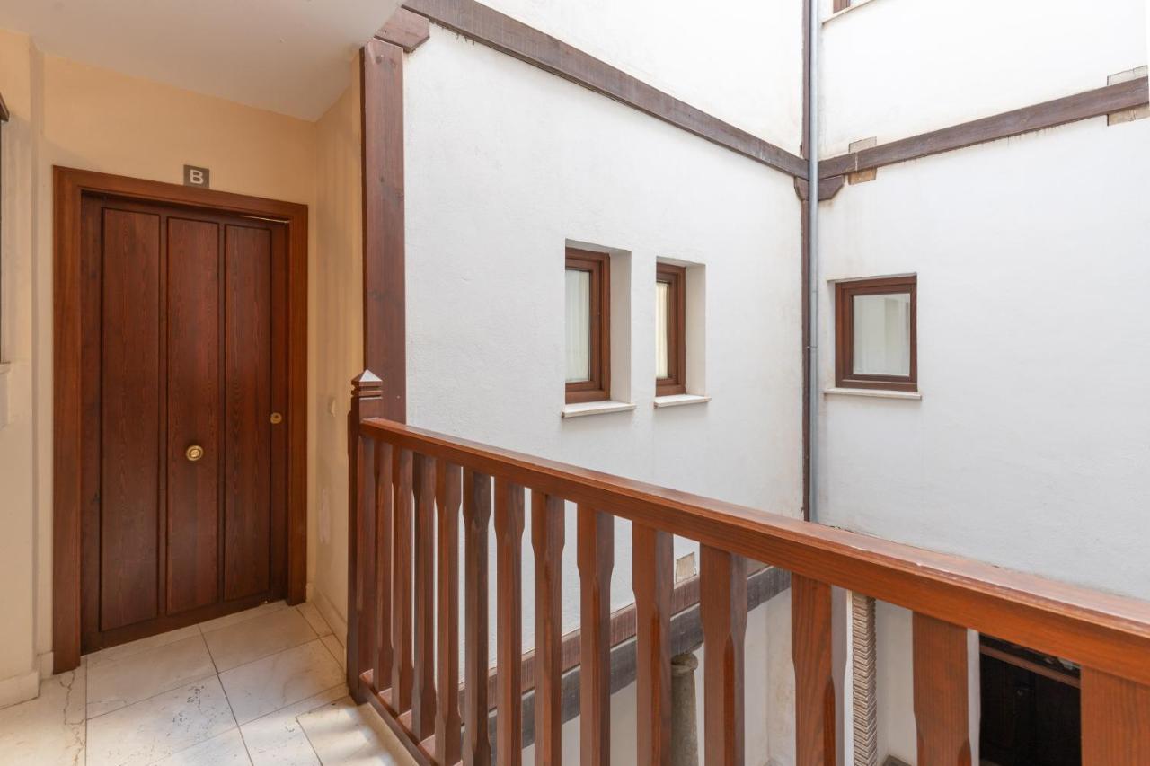 Apartamentos Nuria 19 Гранада Экстерьер фото
