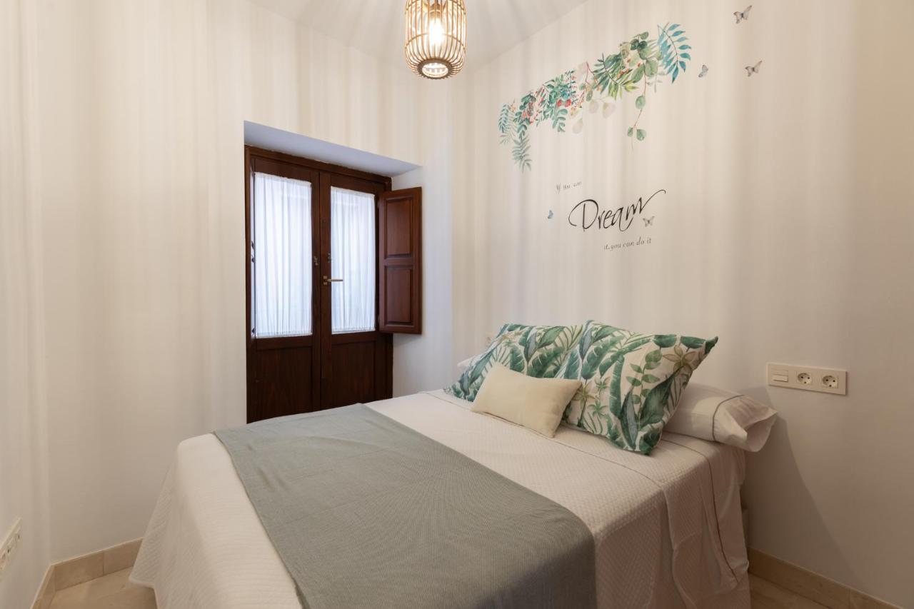 Apartamentos Nuria 19 Гранада Экстерьер фото